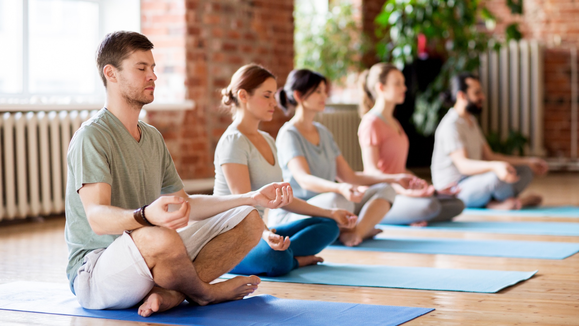 planes solteros Madrid - clase de meditación