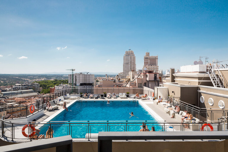 hOTEL EMPERADOR Una de las mejores piscinas en azotea de Madrid