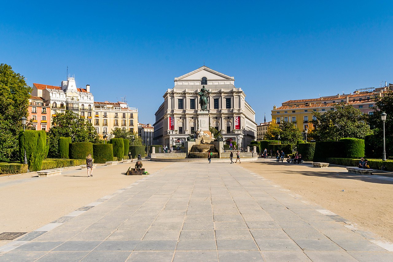 Plaza de Oriente grande