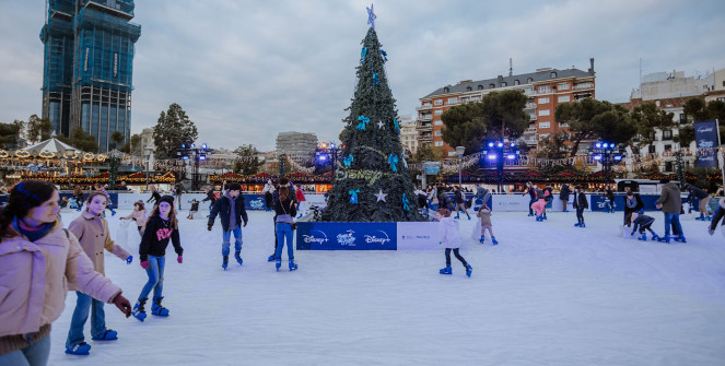 Pista de patinaje sobre hielo de la Plaza de Colón