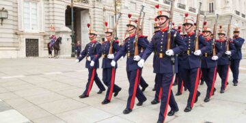 cambio de guardia, palacio real, madrid